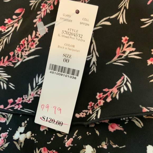 New White House Black Market Ruffled Layered Halter Dress - Size 00 - Picture 3 of 3